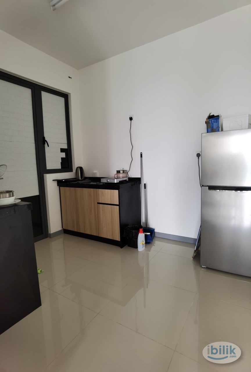 Middle Room at United Point Residence, Kepong - Image 4