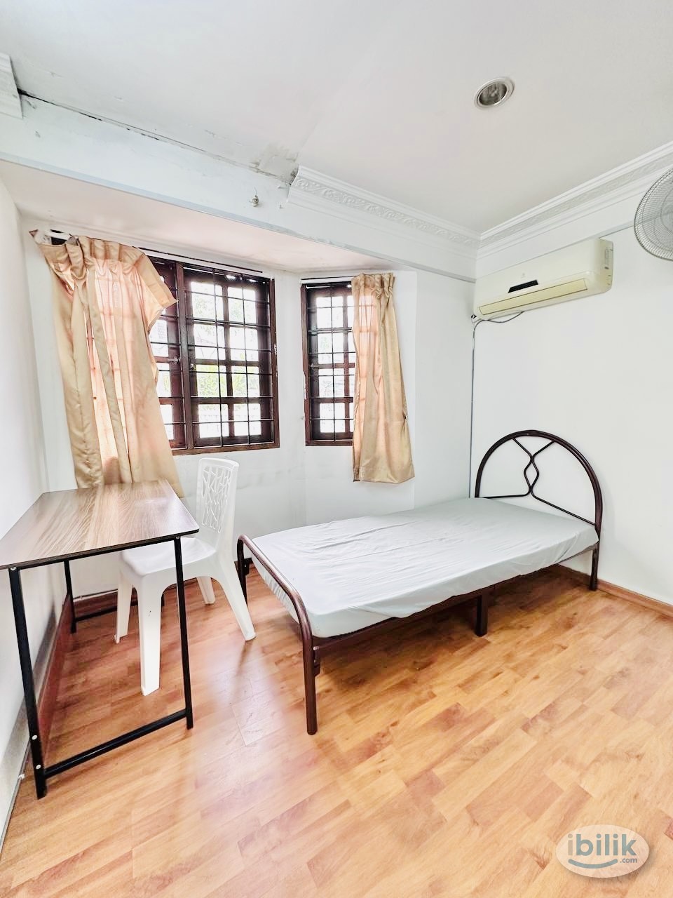 🟣3 min walk to ATRIASingle Room at Damansara Jaya, Petaling Jaya - Image 1