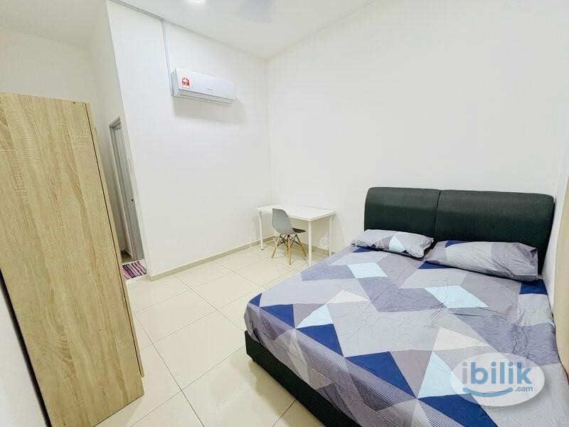 Condo. Own Bath, Master A/C Room at Taman Bukit Serdang, Seri Kembangan - Image 1