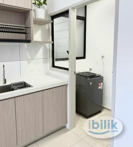 Attached Bath. Condo. Car Park, Master Room at Taman Serdang Raya, Seri Kembangan - Image 3