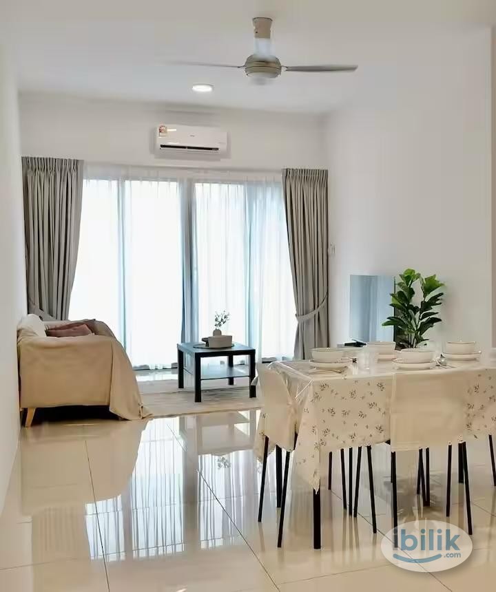 Attached Bath. Condo. Car Park, Master Room at Taman Serdang Raya, Seri Kembangan - Image 2