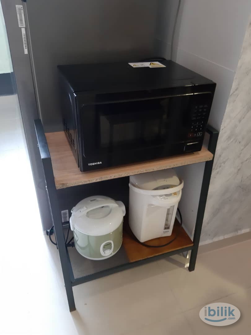 Linked LRT 6 stops to KLCC, Free wifi, cleaning, electric, water Middle Room at The Hamilton, Wangsa Maju - Image 2