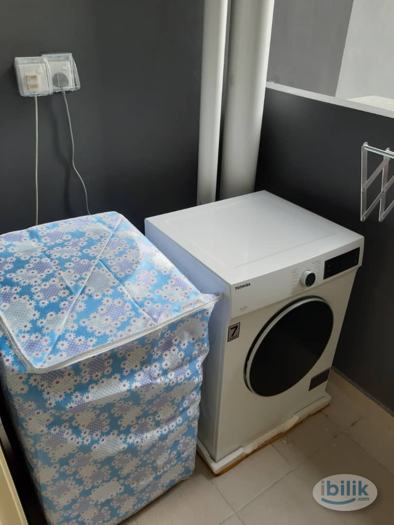 Linked LRT 6 stops to KLCC, Free wifi, cleaning, electric, water Middle Room at The Hamilton, Wangsa Maju - Image 4