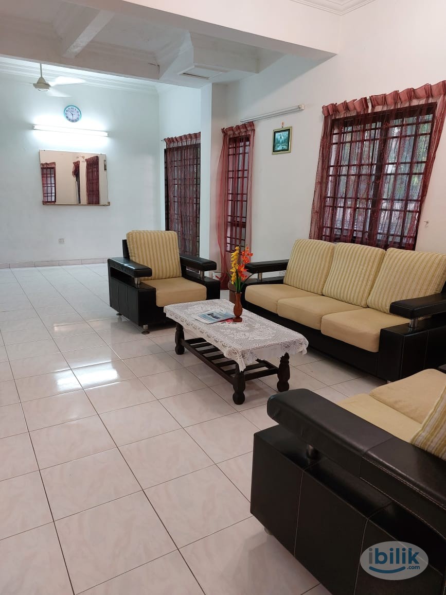 Middle Room for Rent at Taman Lapangan Pelangi - Image 5