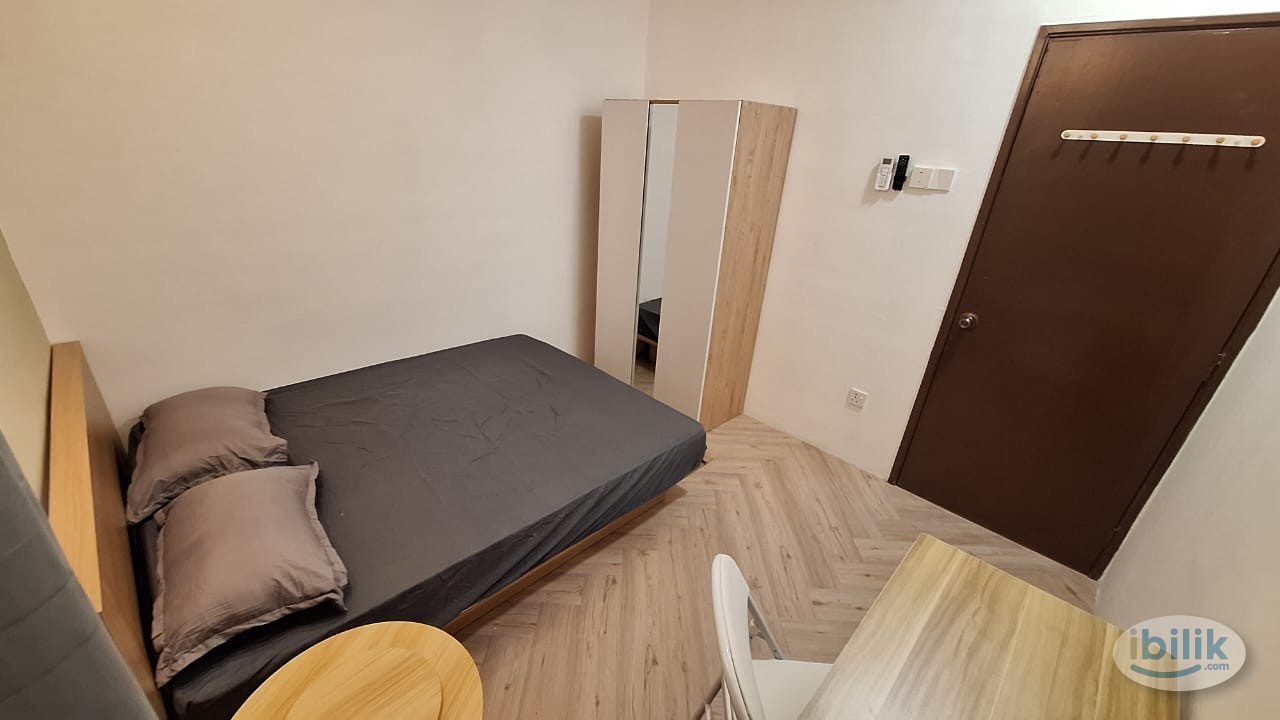 Middle Room at Casa Subang, UEP Subang Jaya - Image 2