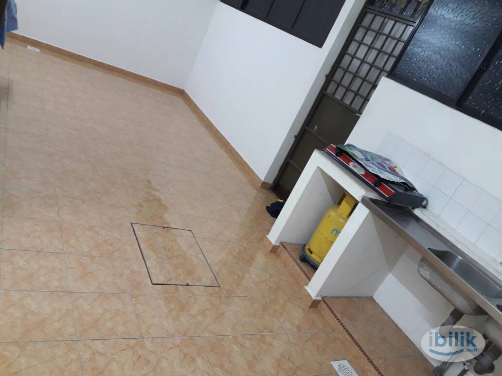 Master Room For Rent at Taman Silibin - Image 4