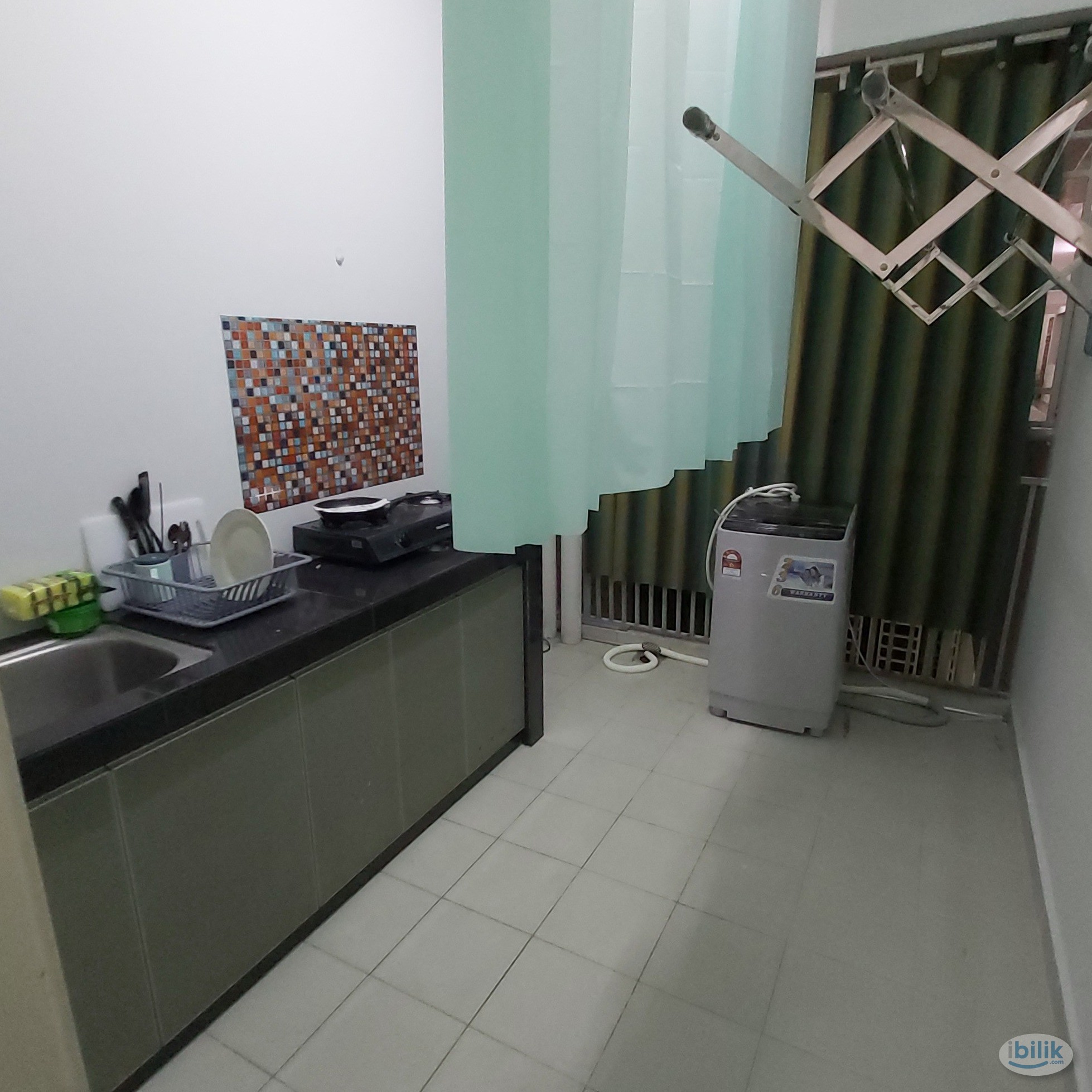 Middle Room at Kristal View, Shah Alam - Image 3