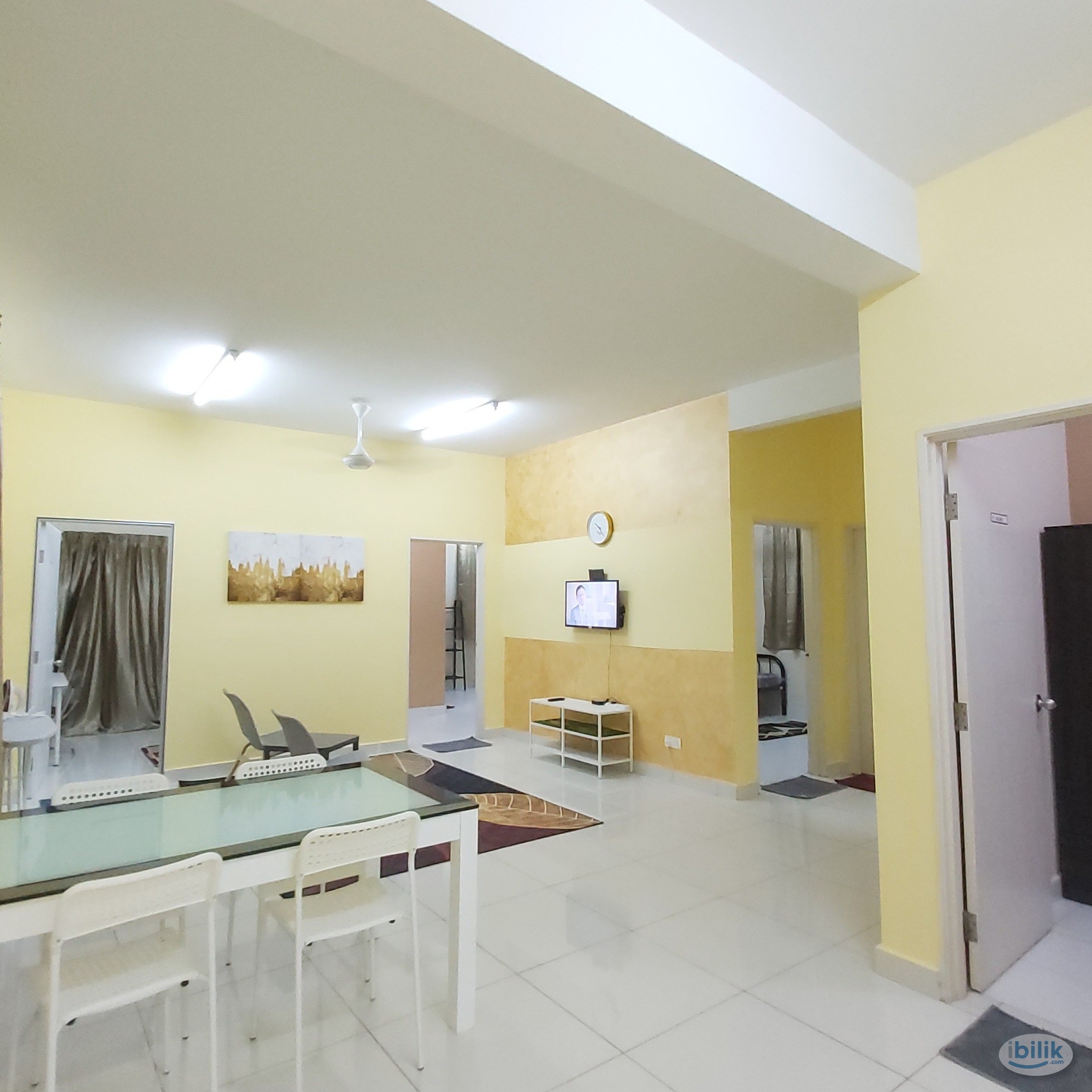 Middle Room at Kristal View, Shah Alam - Image 5