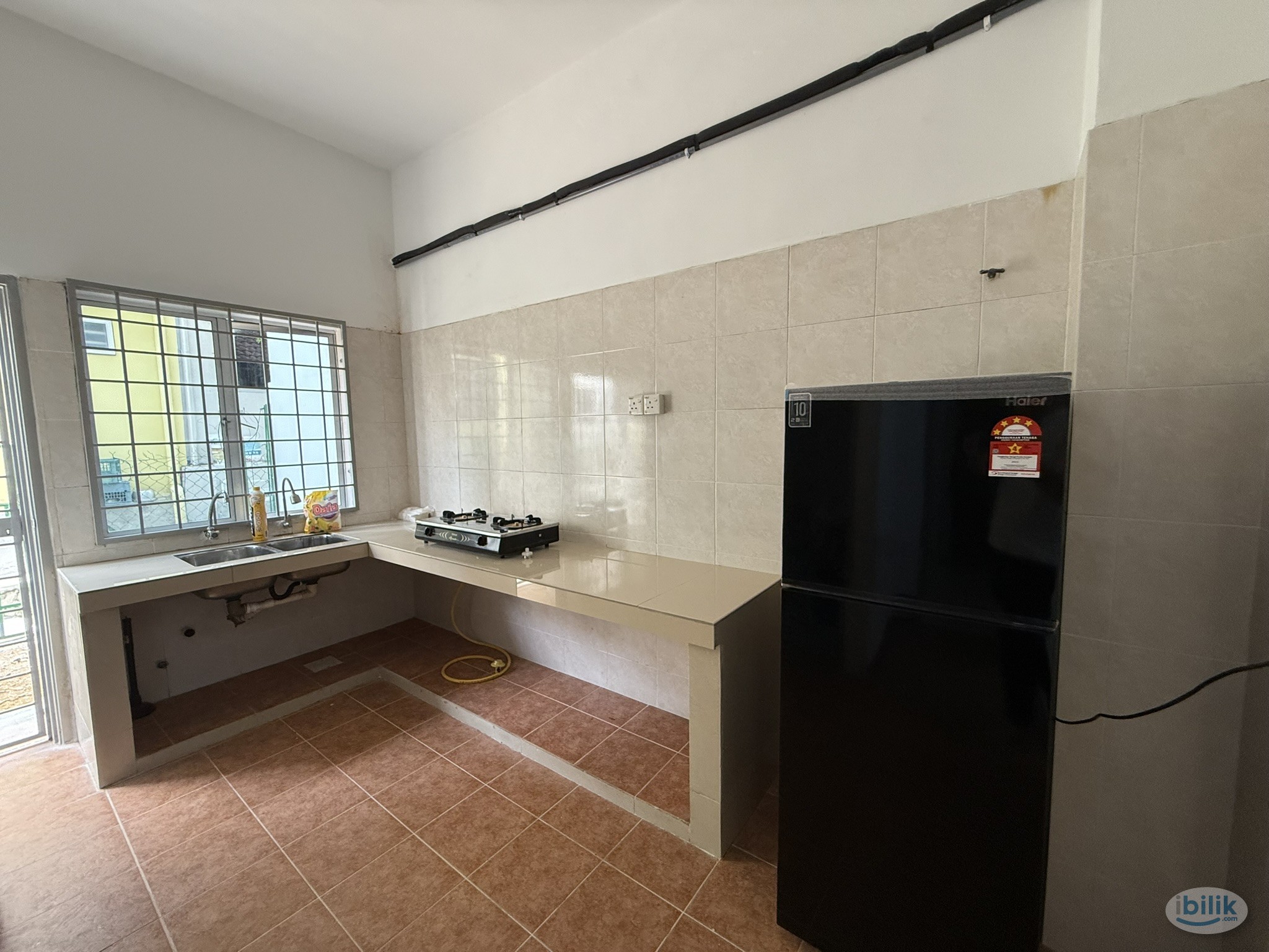Master Room at Taman Mutiara Subang, with Wifi - Image 5