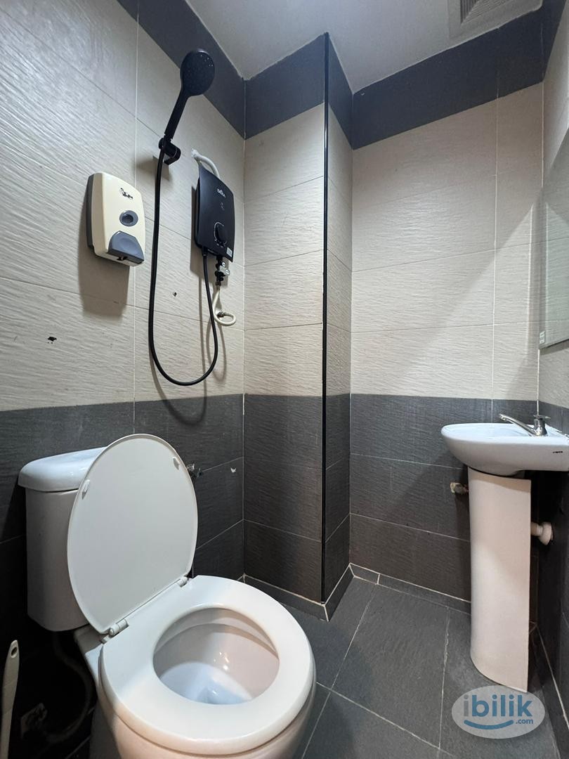*!![Zero Deposit]!!*Queen Bed Room, Attached Bathroom @SS6 Best View Hotel, Kelana Jaya - Image 2