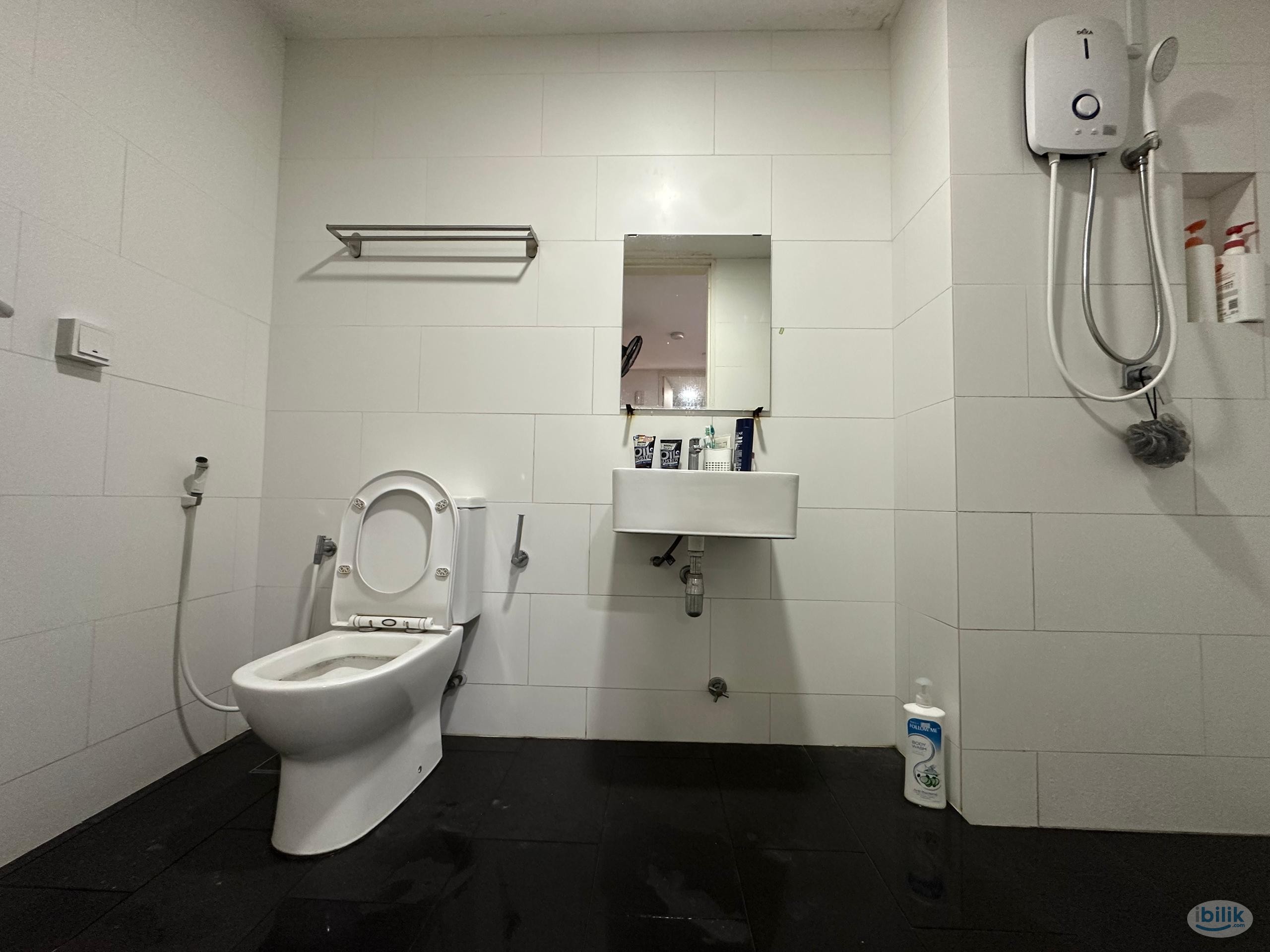 Sqwhere, Super Single Room Fully Furnished, MRT Linked - Image 3