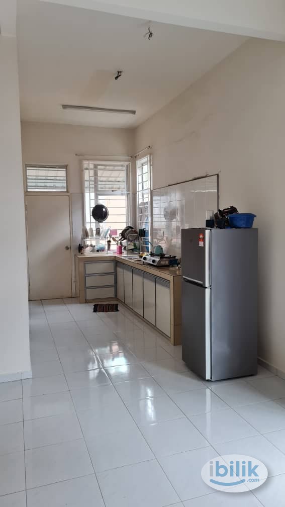 Female Master Bedroom to Rent (Alor Gajah, Cheng, Krubong) - Image 1