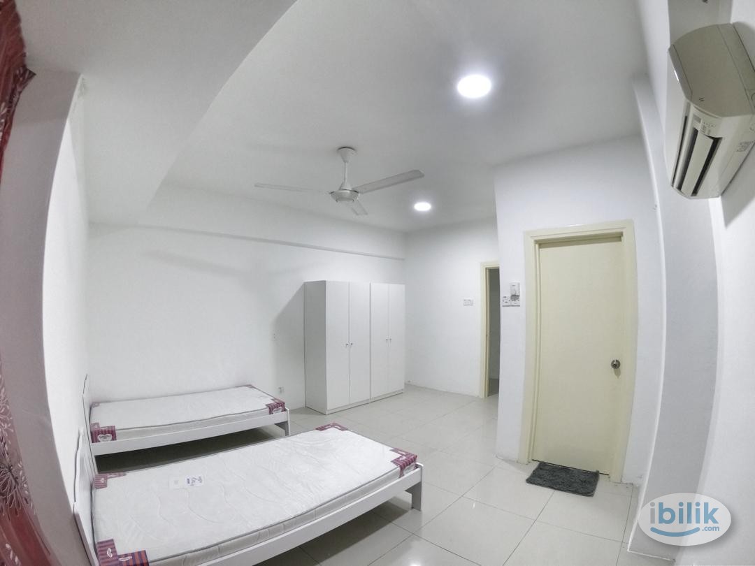 TOILET PRIVATE | SHARING | GIRL MUSLIM | Master Room at Selayang Point, Selayang | NEAR HSPITAL SELAYANG | FULLY FURNISE - Image 1