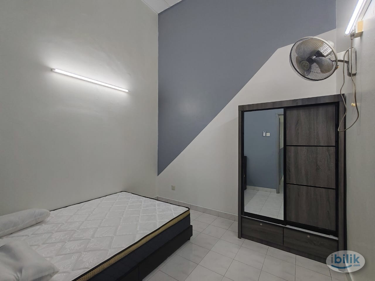 Middle room 中房---Bukit indah single terrace house - Image 1