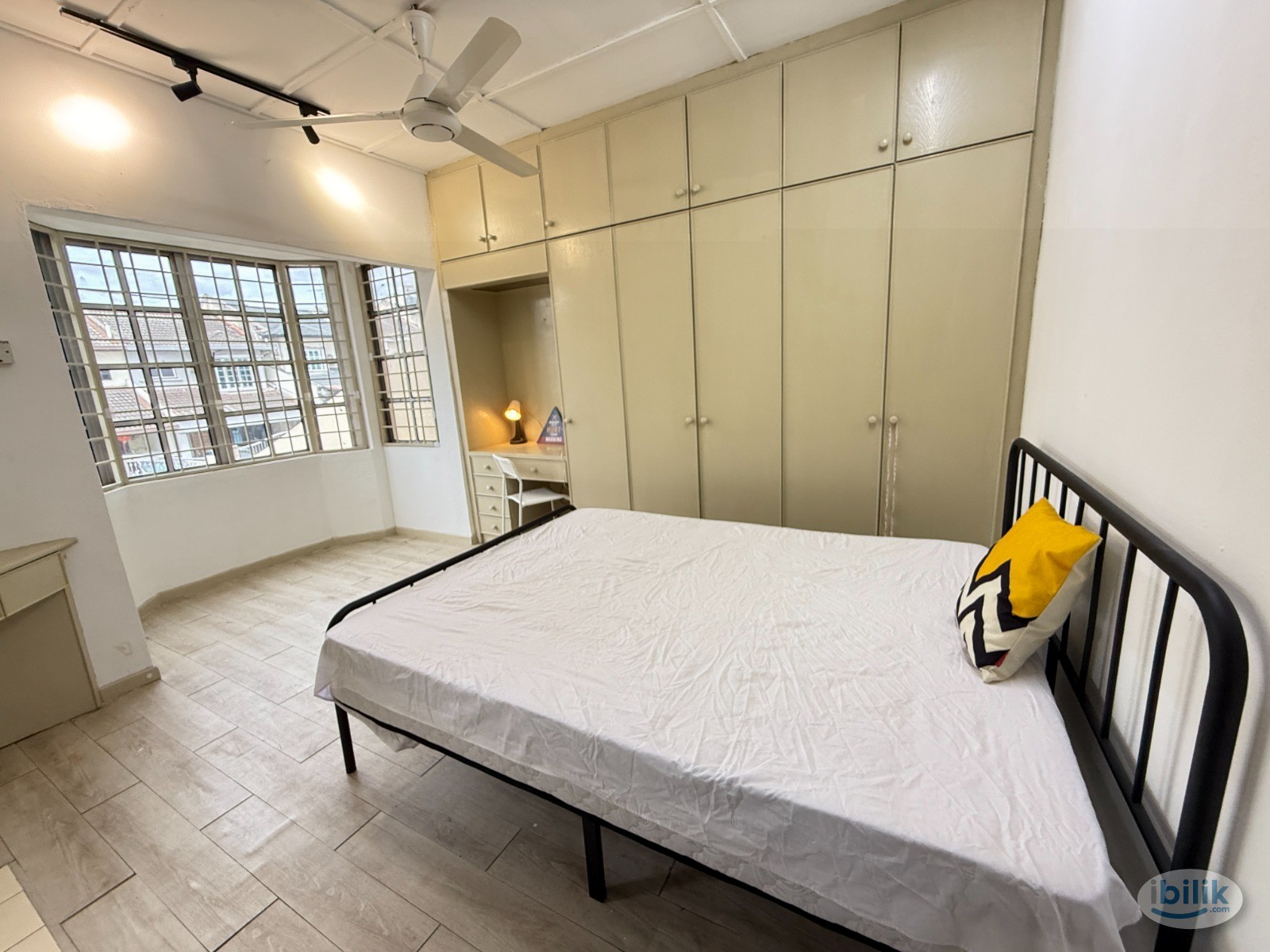 Fully Furnished, wiFi Ac, Master Room at Pusat Bandar Puchong, Puchong - Image 1