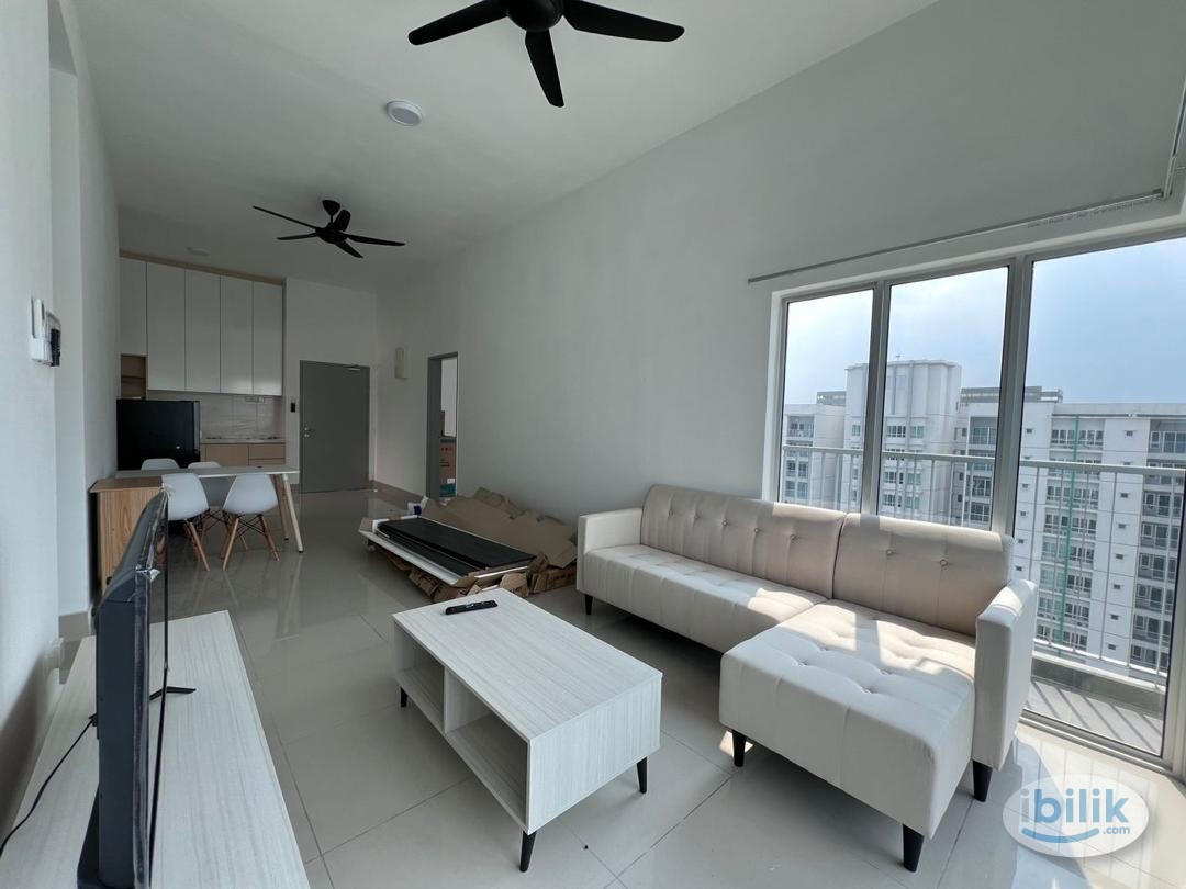 Master Room with car park at Razak City Residences, Sungai Besi - Image 3