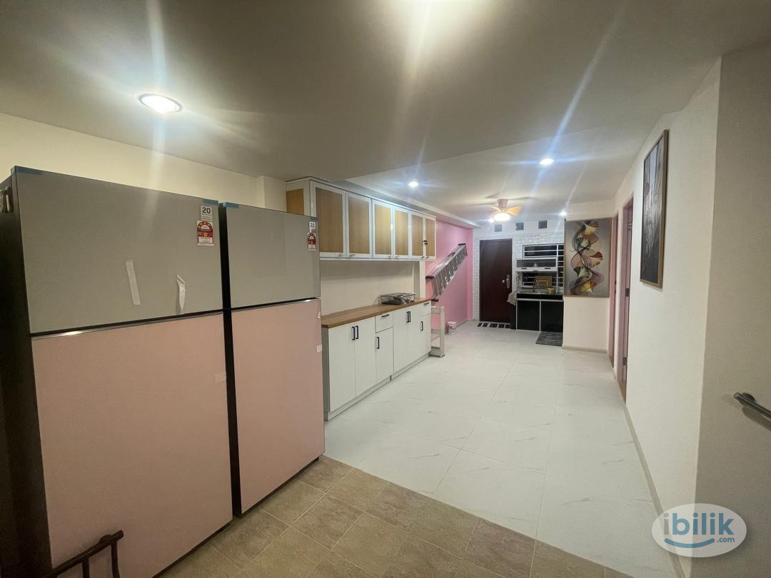Fully Furnish Middle Female Room at Bayor Bukit, Tabuan Jaya, Swinburne, Kuching - Image 5