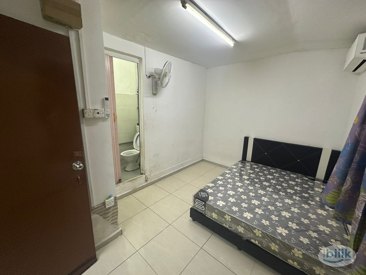 Master Room at Taman Sri Tebrau, Johor Bahru - Image 2