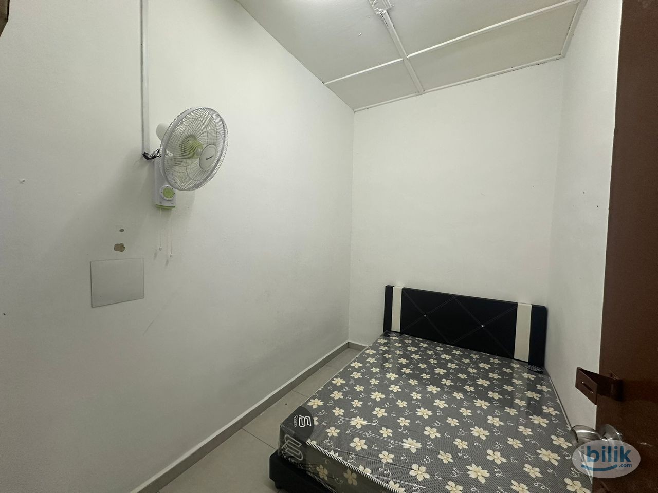 Master Room at Taman Sri Tebrau, Johor Bahru - Image 3