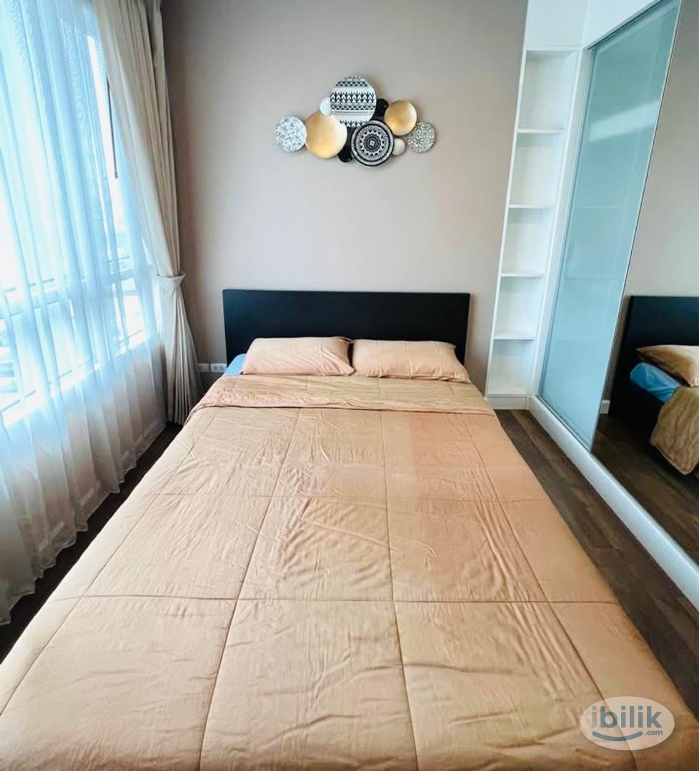 Bus to MRT. Condo, Middle Room at 16 Sierra, Puchong - Image 1