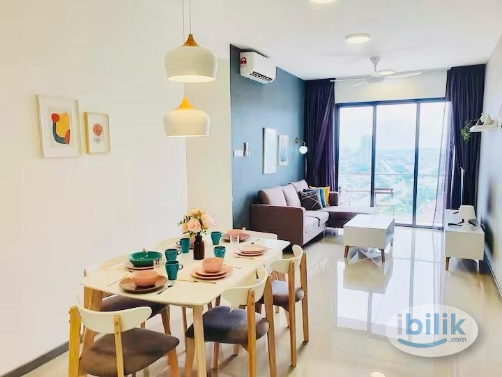 Drive to Work, Master Room at Taman Taming Jaya, Balakong - Image 2