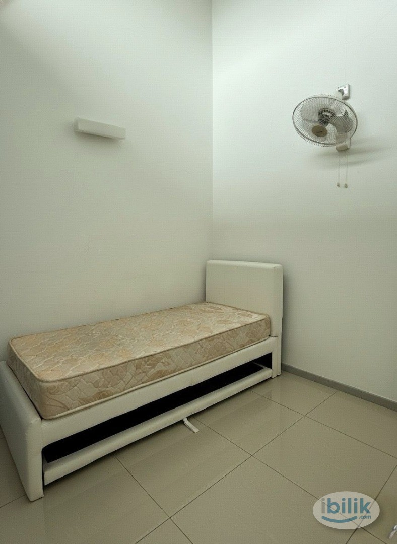 Single Room at Cascara 88, Teluk Kumbar - Image 1