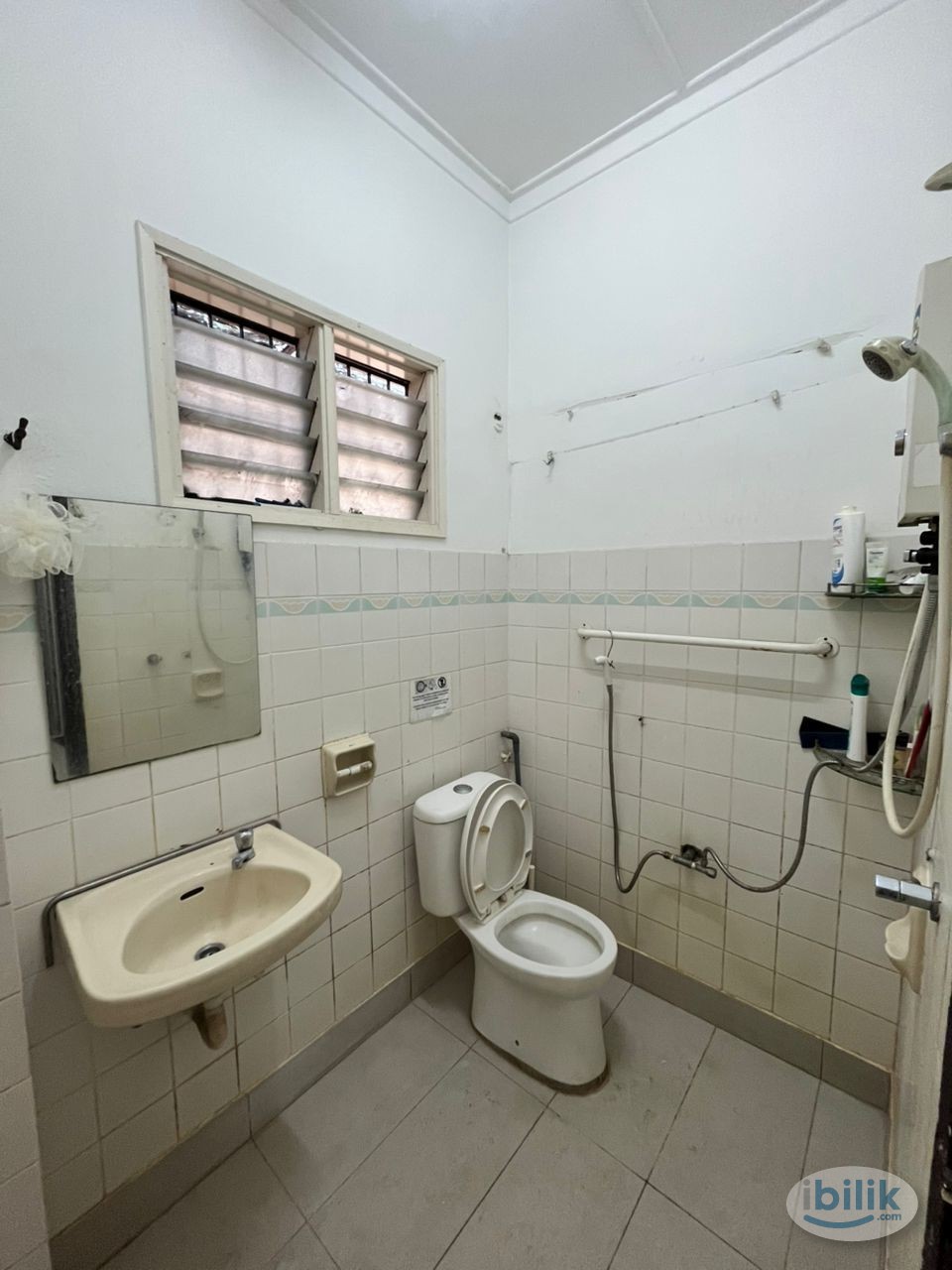 🔥LOW DEPOSIT🔥USJ 9 SUBANG JAYA MIDDLE ROOM FOR RENT✨✨NEARBY FOOD STALL, BANK, GROCERY🎉🎉 - Image 4