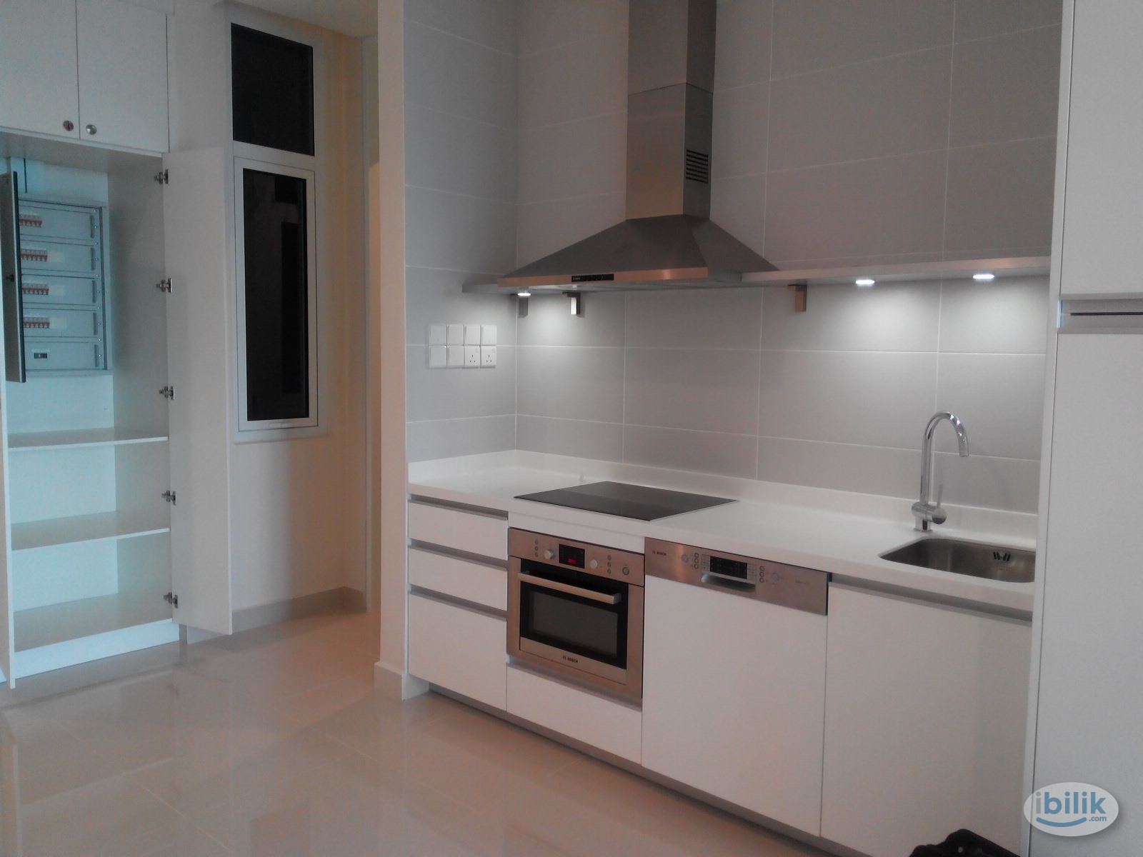 Middle Room at Nadayu28, Bandar Sunway - Image 5