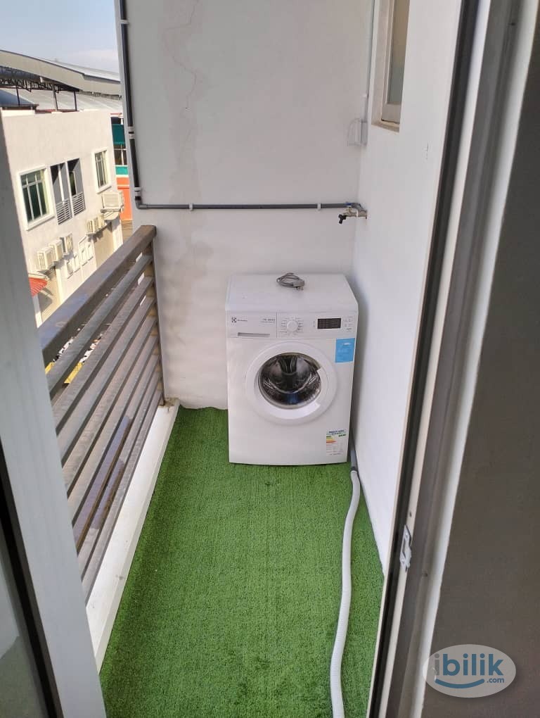Twin Sharing Room at Bandar Satelit Sebang, Pulau Sebang, Tampin - Image 4