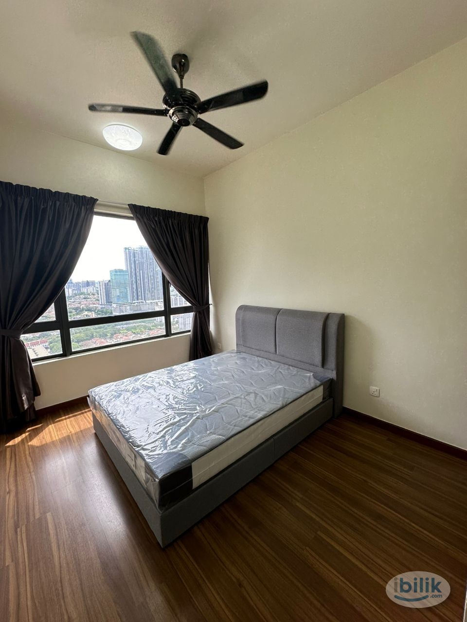 Master Room at The Petalz, Old Klang Road - Image 4