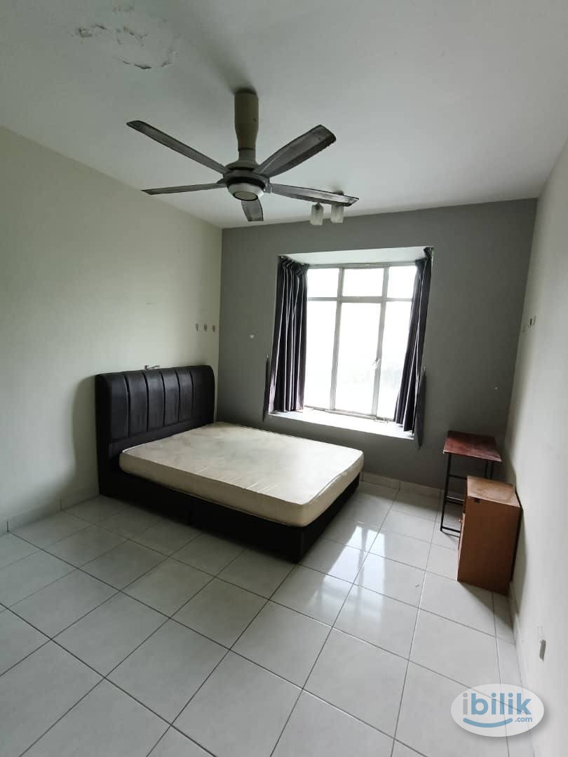 Master Room at Bayu Puteri 2, Johor Bahru - Image 1