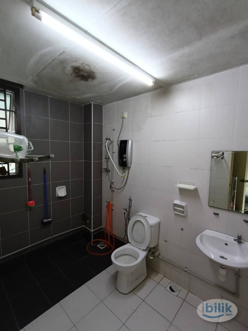 Master Room at Bayu Puteri 2, Johor Bahru - Image 2
