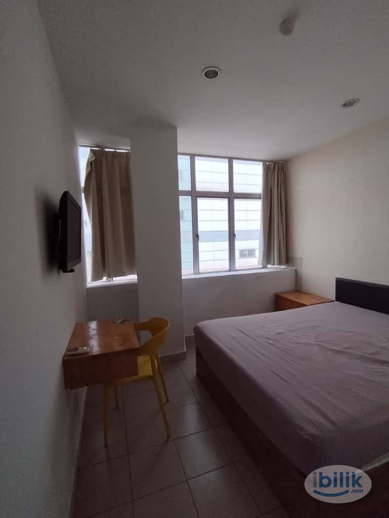 🔥 NEW ERA UNI STUDENT INTAKE🤩 COZY ROOM FOR RENT NEAR STADIUM KAJANG🏠 6 MIN TO MRT STATION🚉 6 MIN TO PLAZA METRO KAJANG🚶 - Image 1