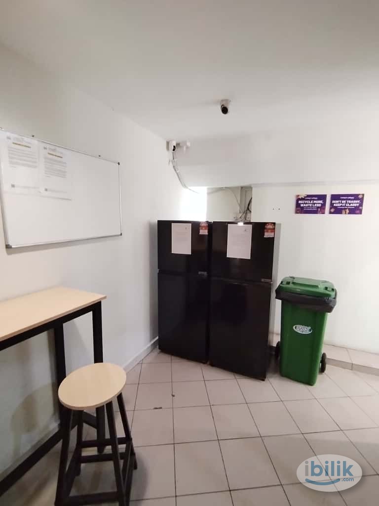 🔥OCTOBER PROMOTION‼️🤩 FURNISHED CO-LIVING ROOM FOR RENT IN KAJANG✨ 6 MIN TO MRT STATION🚉 5 MIN TO KAJANG STADIUM🚶COME WI - Image 3