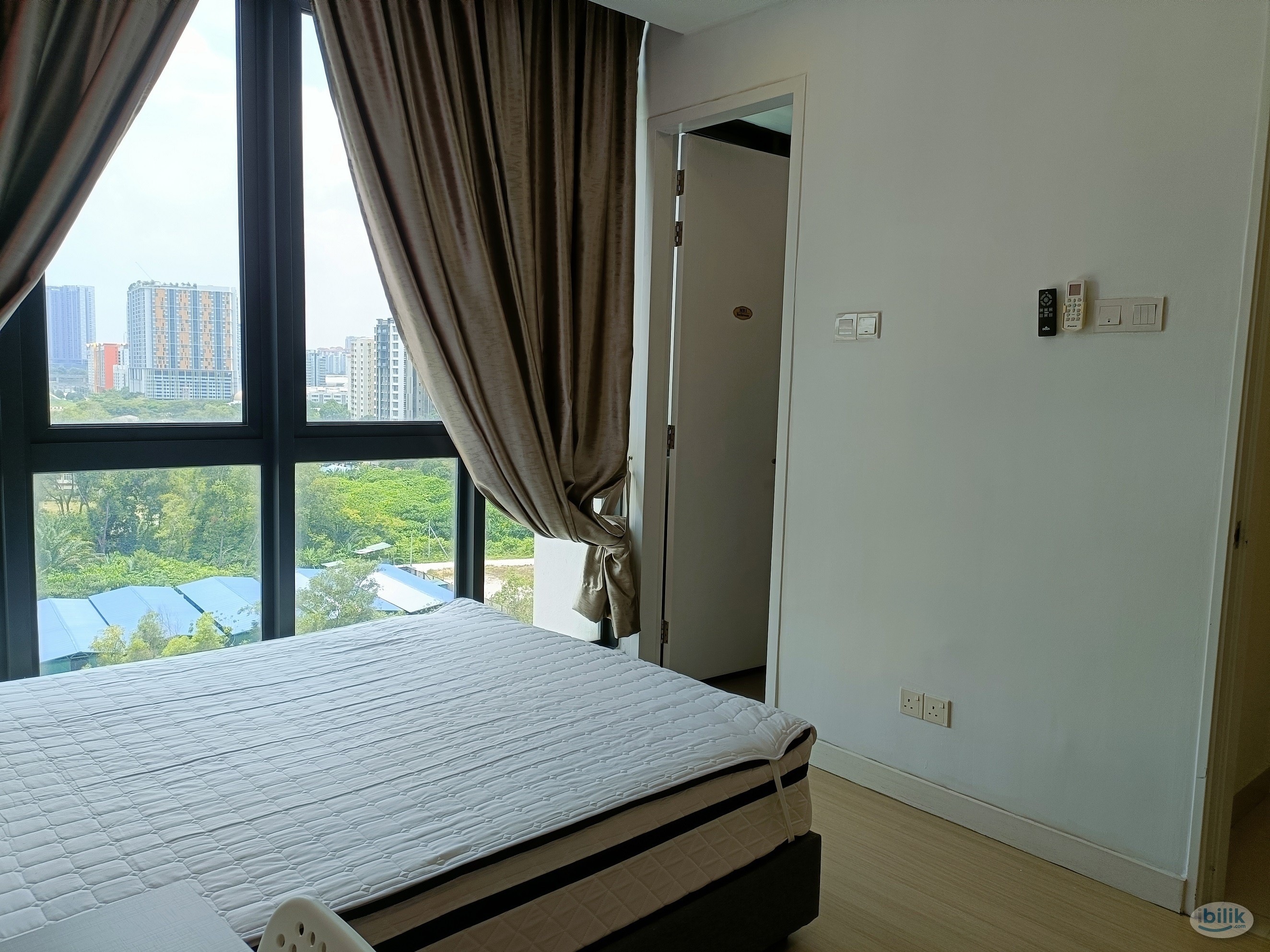 Medium Room R3 🌿 H2O Residence Ara Damansara ✨ Walk to LRT 🚆 ₊✩‧₊ - Image 1