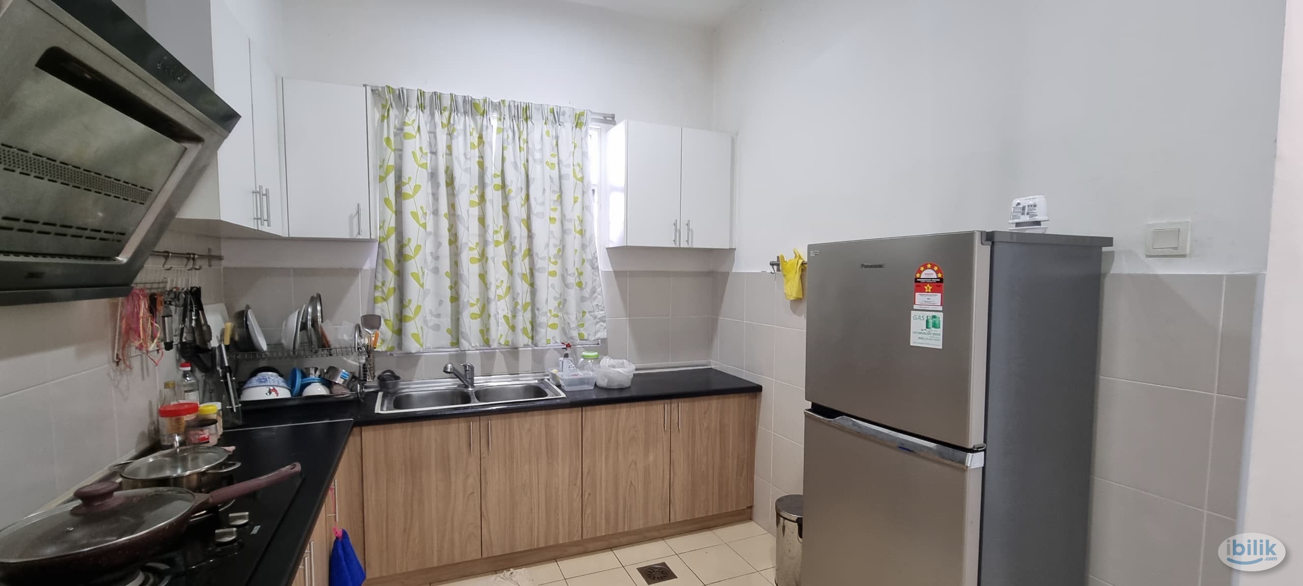 A Cosy and Clean Middle Room with Attached Bathroom for Rent - Image 2