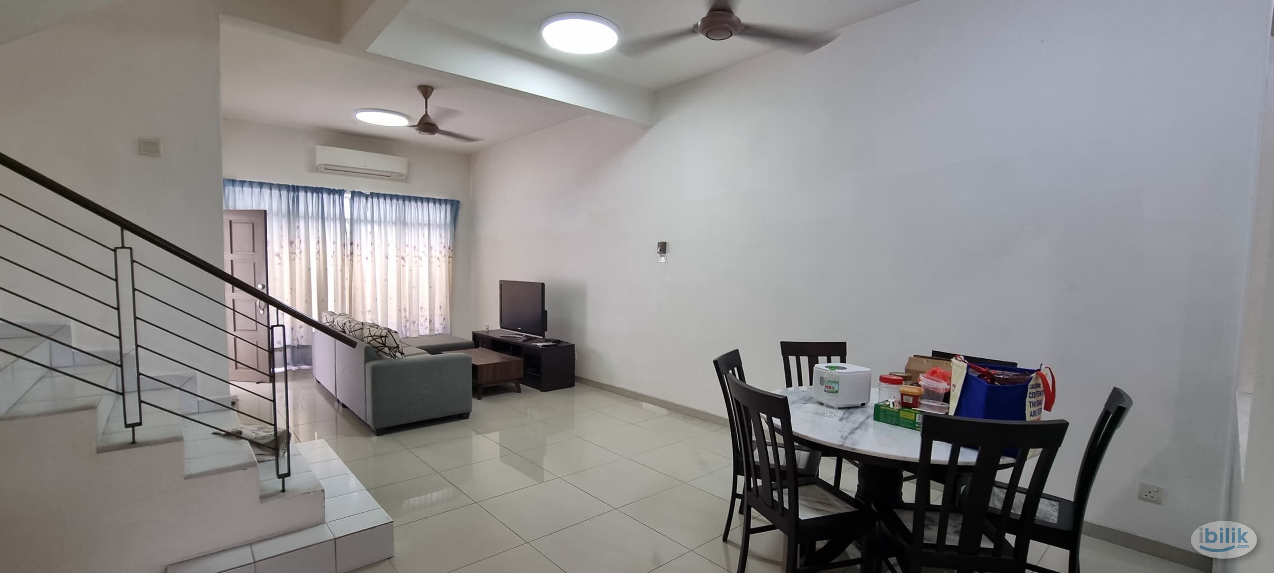 A Cosy and Clean Middle Room with Attached Bathroom for Rent - Image 3