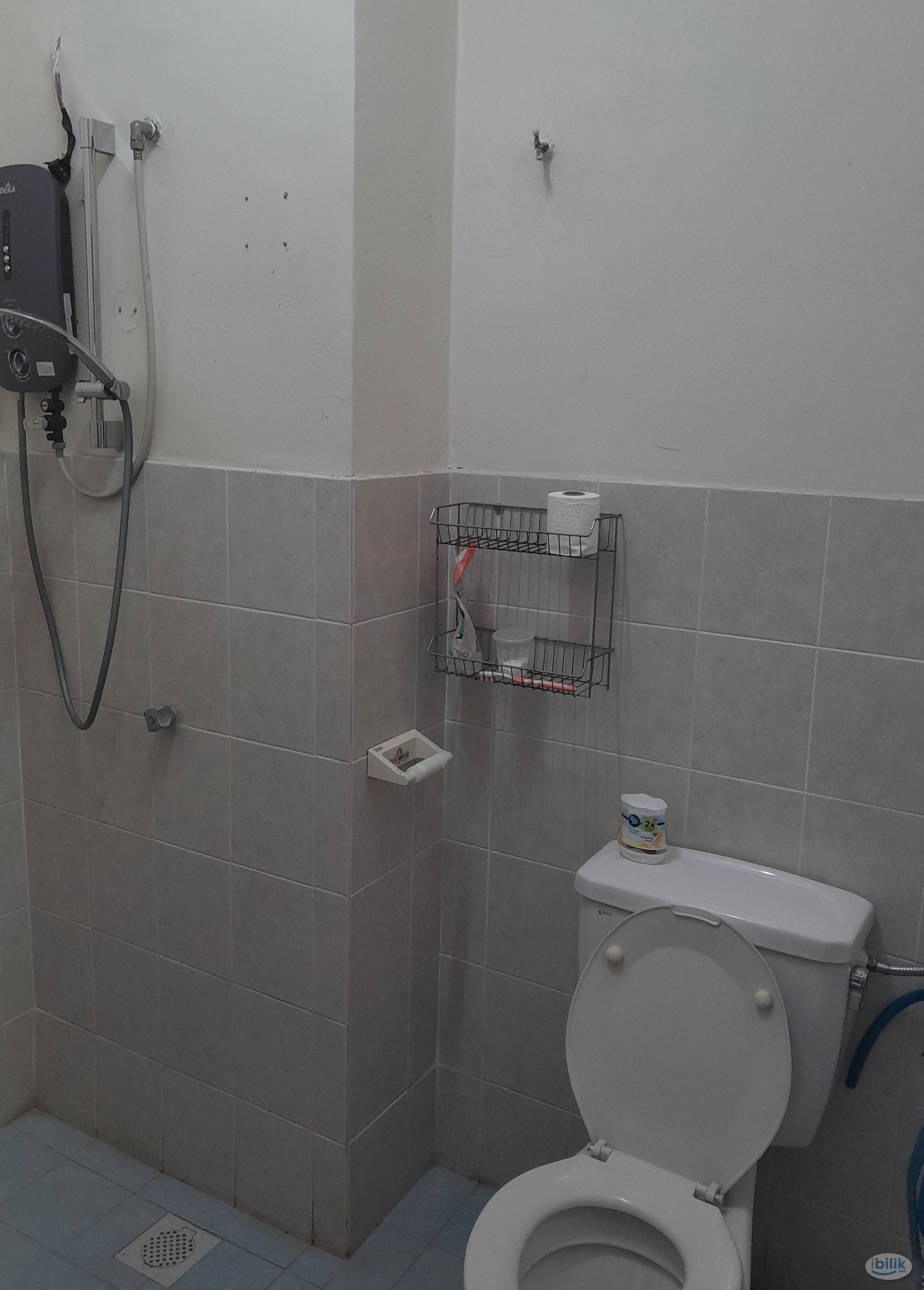 Middle Room at Bandar Bukit Puchong, Puchong - Image 3