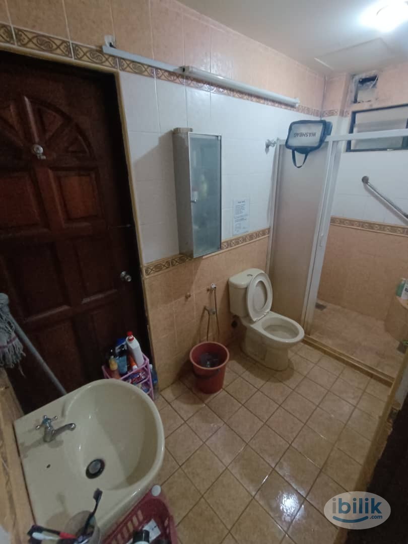 Low Rental ⚠️⚠️ MIDDLE Room for rent 🚇🚇 Walking LRT SS18😊Fully Furnished & Free Wifi Utilities‼️ - Image 3