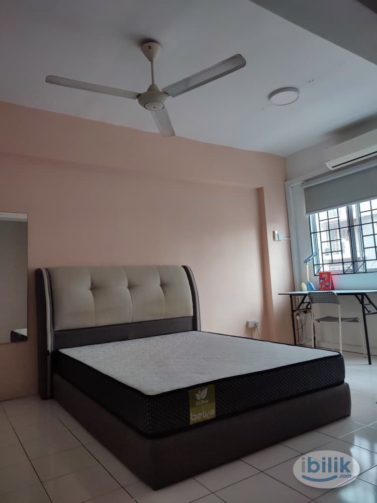 ✨ Fully-Furnished Master Bedroom for Rent ✨ Near Taman Perindustrian Bukit Raja & Seksyen 7 Shah Alam - Image 1