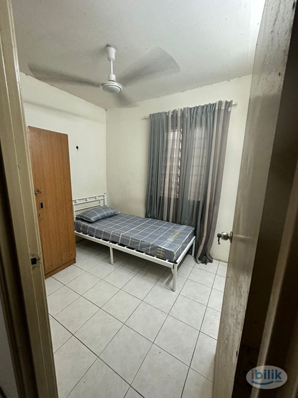 Single Room Murah at Taman Topaz Apartment, Dengkil - Image 1