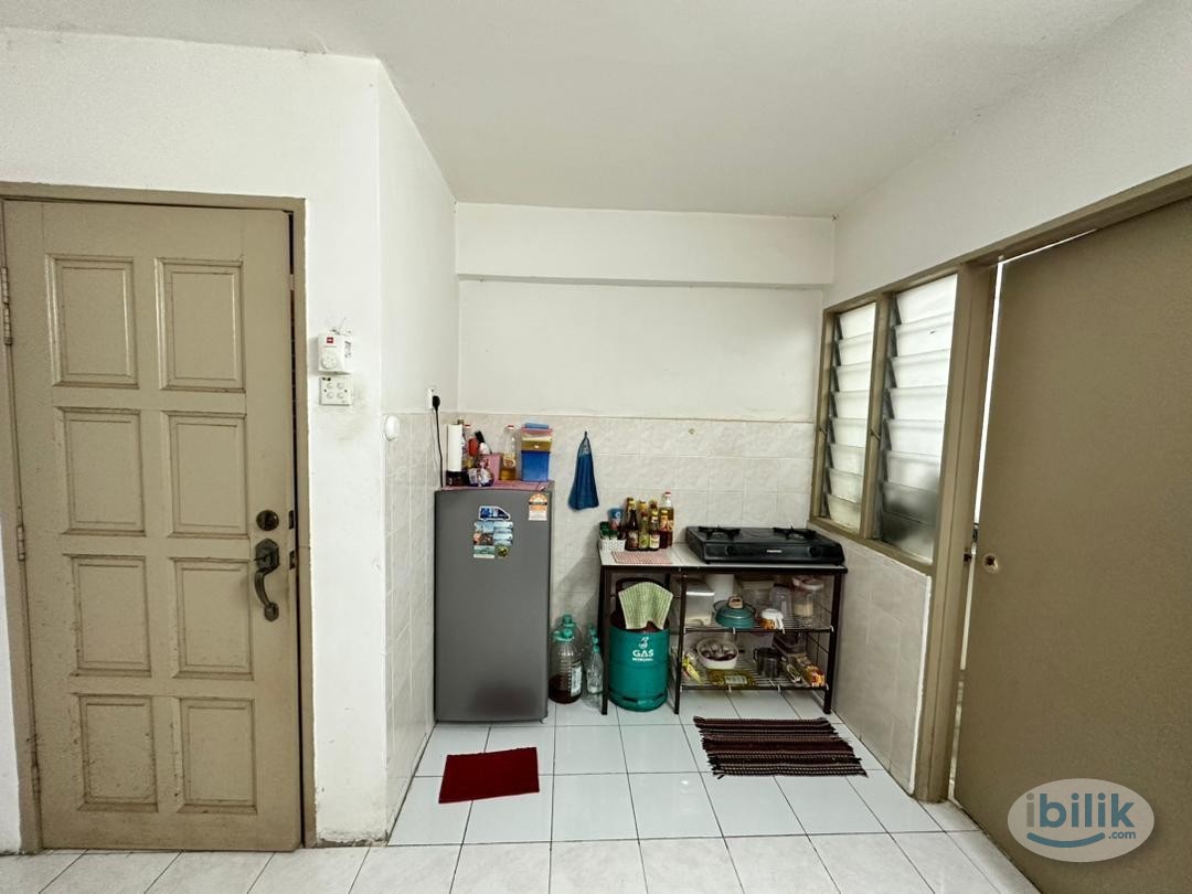 Single Room Murah at Taman Topaz Apartment, Dengkil - Image 2