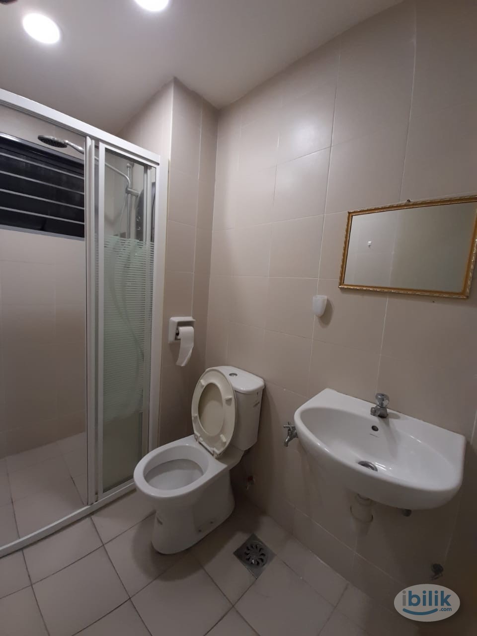 Middle Room at Setiawalk, Pusat Bandar Puchong Near PFCC - Image 2