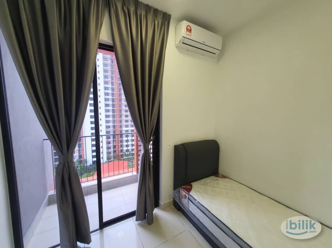 Balcony Medium Room with Private Room - Image 2