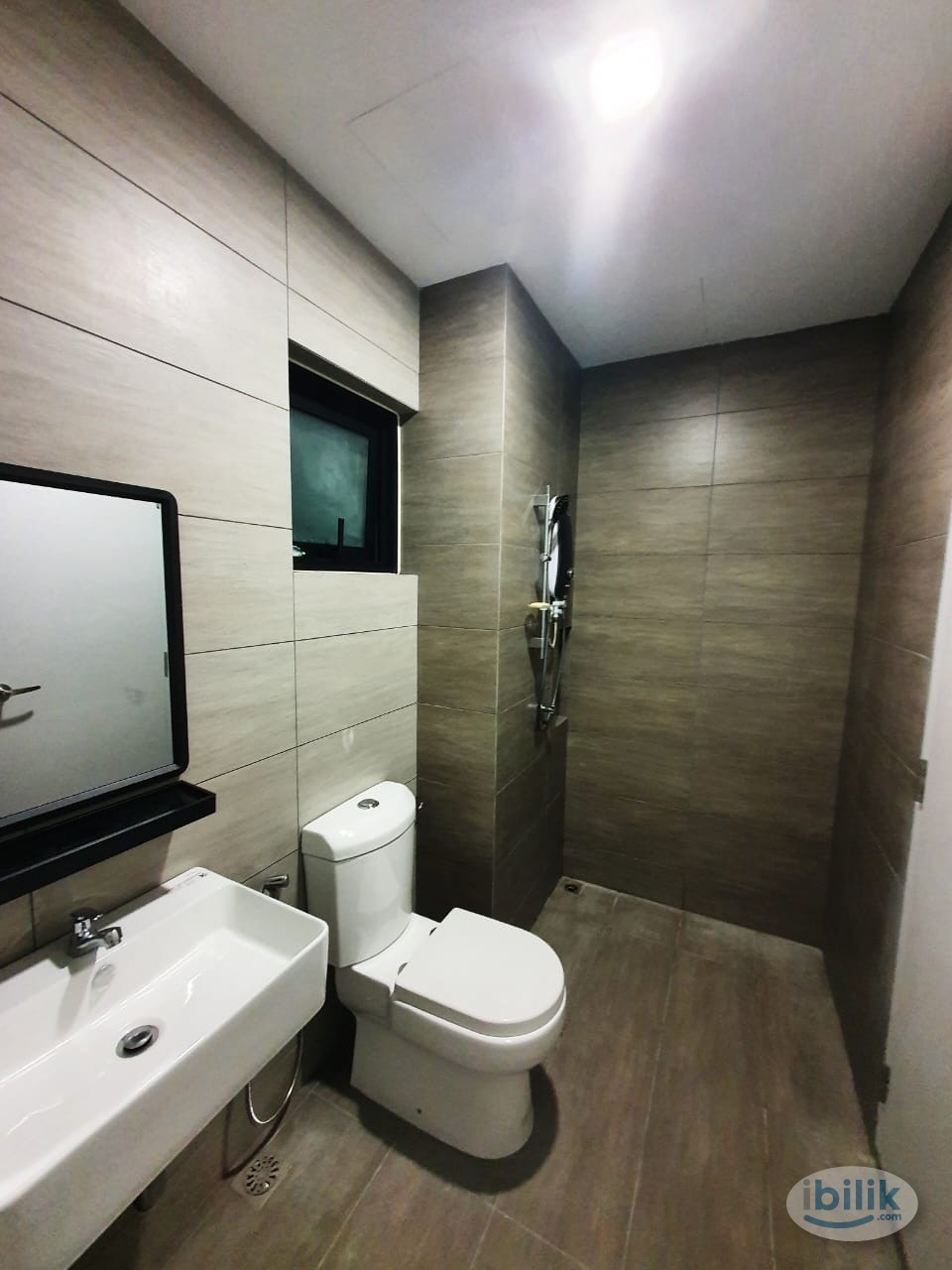 Single Room Side by Side Bathroom  | Fibre WIFI 300 Mbps | Hotel Quality Mattress | Fully Furnished with Dining Table - Image 5