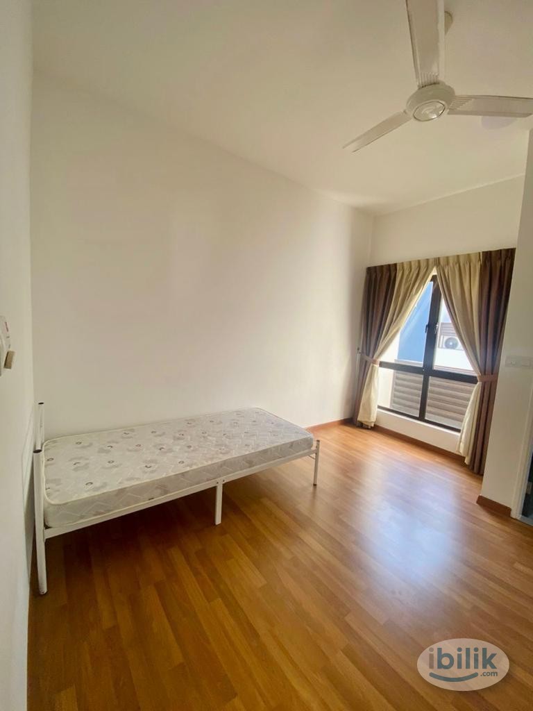 Master Room at Kota Warisan, Sepang - Image 4