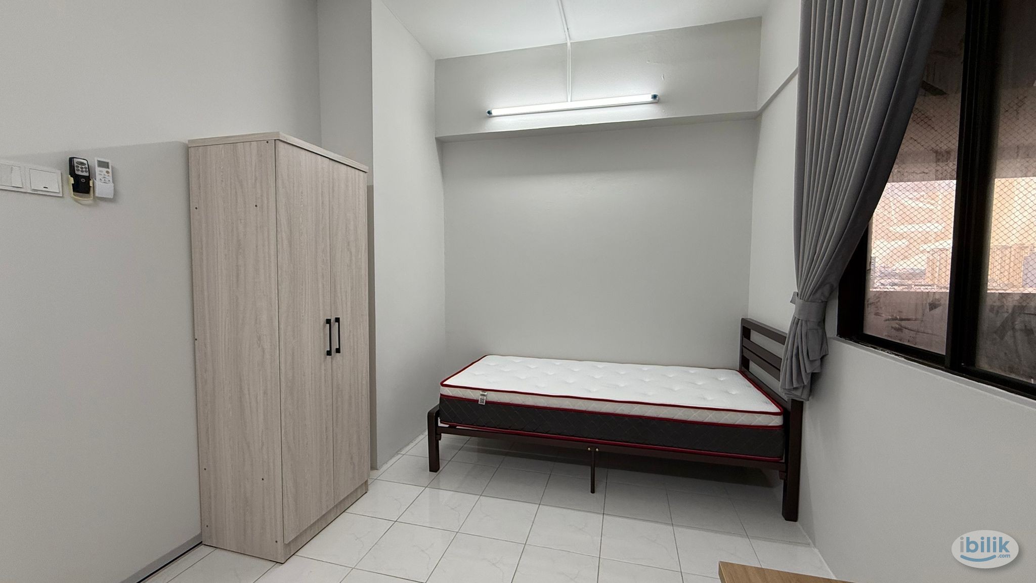 Single Room at Lagoon View, Bandar Sunway - Image 4