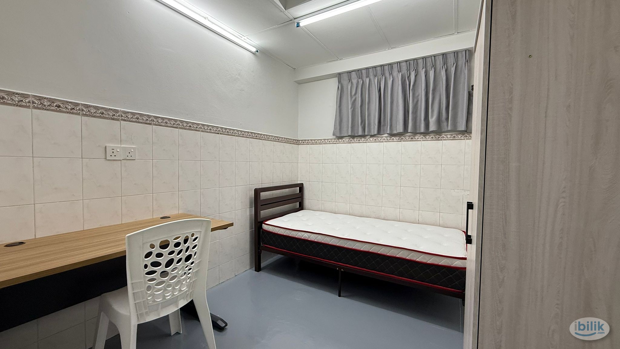 Single Room at Lagoon View, Bandar Sunway - Image 1