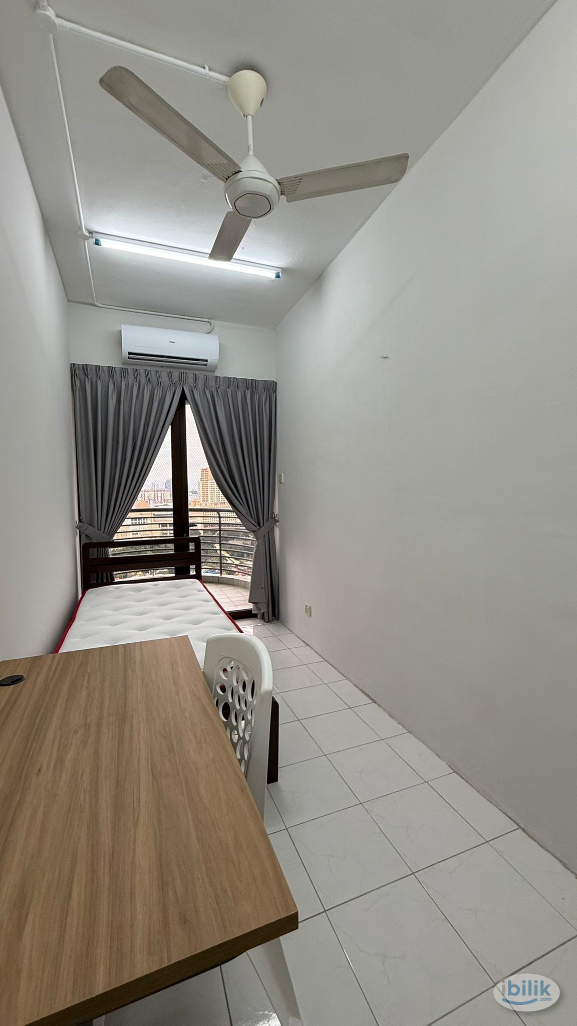 Single Room at Lagoon View, Bandar Sunway - Image 3