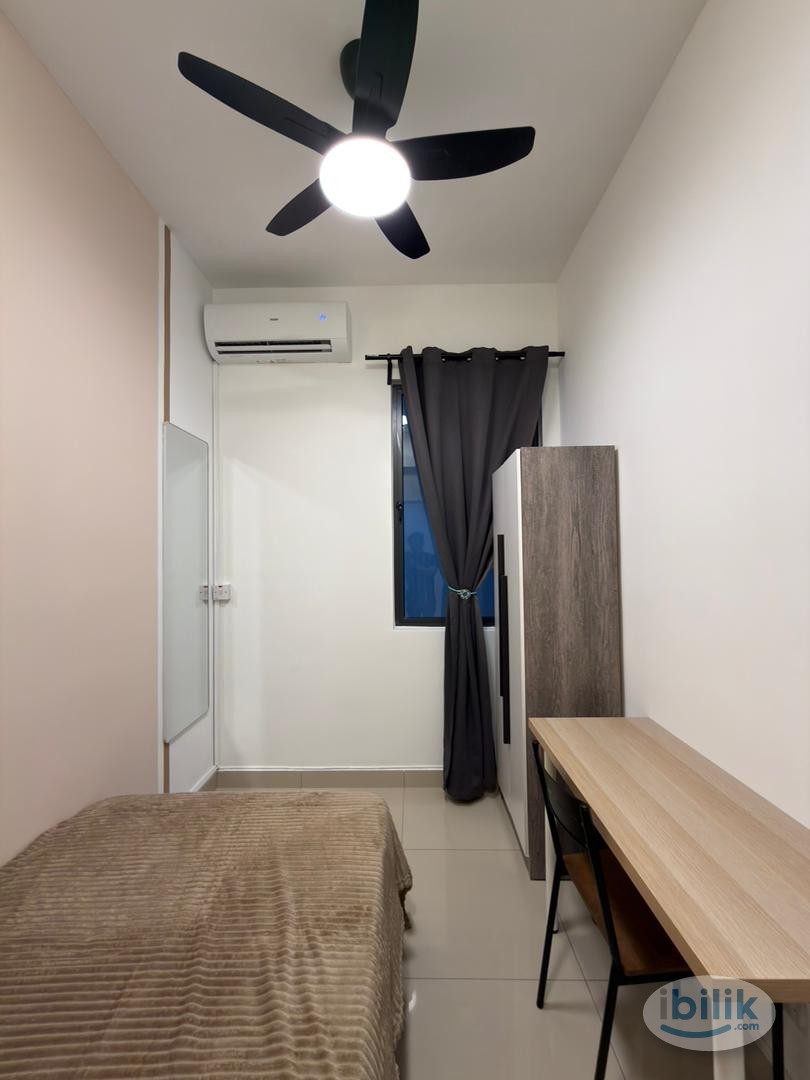 Middle Room at Kajang, Selangor - Image 4